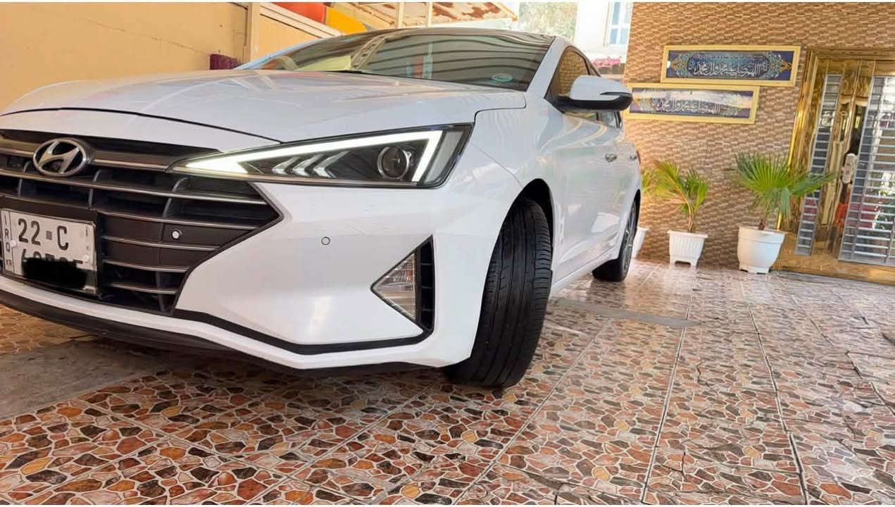 سلام عليكم حبايب قلبي ❤️
 النترا  خليجي موديل / 2020  
رقم اربيل دولي جديد  تحويل او وكاله بنفس اليوم بأسم المشتري هزه ورقم وسنويه جديده ؟    
🌺ELANTRA 🌺
لون ابيض / 🤍
فول مواصفات ١ / ١ 
بصمه تشغيل اصل + بصمه ابواب 
جنطه ذكيه عند الاقتراب 
ترحيب عند الاقتراب 
كشنات قلاب وجلد اصلي 
نيكل استيل على الابواب 
سلايد روف 
لد نهاري + تحكم بالاناره  
ويل كب عدد / 5  سبيره منازل ؟ 
كروز سرعه 
قطعتين تبريد امامي وخلفي 
كامره خلفيه دواره + كامره اماميه  
تحكم ستيرن جهتين 
مدخل (USB / AUX)
اشاير بالمري 
مري قابله للطي اوتو و شفط AUTO
الاوامر الصوتية انفنتي 
شاشة حجم كبير + ديفيدي 
يدات ابواب المنيوم 
دسك عدد / 4 
محرك 2000 دوش سوبر خليجي 
حساس امامي و خلفي بلادي 
3 انظمه قياده
( نورمال / ايكو / سبورت )
ماشيه ( ٨١ ) الف حقيقي اصل وعلى الفحص دك جرص 🛎️ من تعبر. ١٢٠ ؟  
تخم تاير جديد كوري 
كير محرك تبريد صدر حداديه كفاله عامه جديده جداً  مكفوله من جميع النواحي مابيه نقص ابد  و على الفحص 
مكفوله كفاله عامه من جميع النواحي ؟ حتى دعاميات  بيه ملاحظات بسيطه وابد ماتبين نهائياً .؟     
مكان السياره بالديوانيه 
***********
