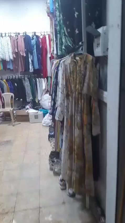 السلام عليكم عيوني شلعه 650 قطعه سعر القطعه 2500 سبب البيع ضروف عائليه التواصل عبر الرقم *********** وتساب
*********** وتساب
