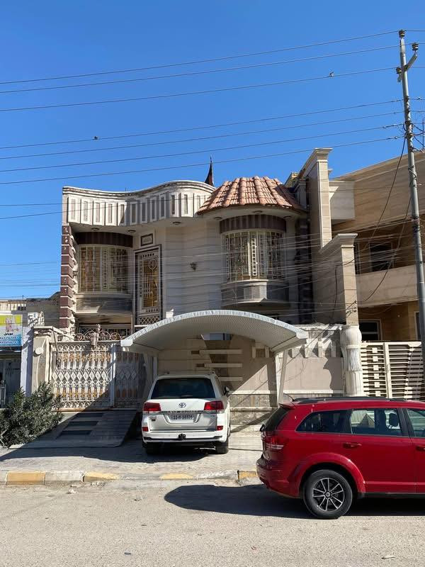 بيت للبيع

200 متر 

واجهه 10 نزال 20

الشهداء - قرب جامعه العين مقابل مدارس اسد بغداد

موقع مناسب للاستثمار او سكن تجاري

مناسب لفتح بنايه شقق

بناء حديث

الواجهه حجر

بعد 100 متر عن جانعه العين 

للتواصل على الارقام التاليه

***********

يتخصص المكتب في مجالات متعددة تشمل: 
التداول العقاري: بيع، شراء، استثمار، وإيجار مختلف العقارات والأراضي.
المقاولات العامة: بناء وتشييد الهياكل والمباني السكنية والتجارية (في الأراضي الطابو والزراعي).
