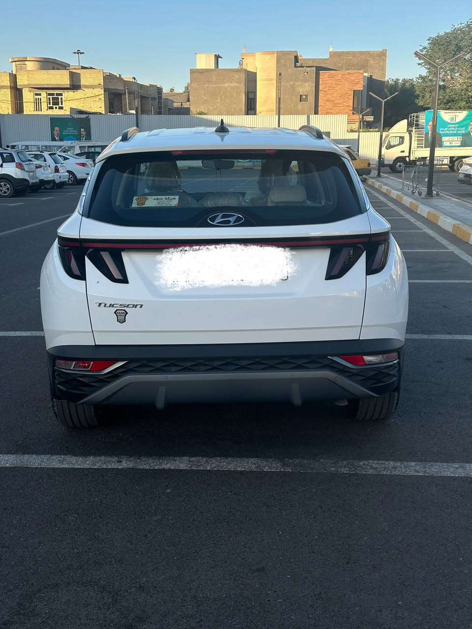 السلام عليكم 
للبيع | هيونداي توسان 2024 خليجي رقم اربيل 
السيارة بحالة الوكالة مكفولة كفالة عامة 
الممشى: 6,000 كم فقط

مواصفات الخليجي:
 • بدون بانوراما
 • شاشة لمس
 • كاميرا خلفية
 • تحكم ستيرن 
 • تبريد قطعتين 
محرك 2000 دوش 
استعمال شخصي ونظيفة حييل  
ما محتاجة أي صرف
السعر 225$ وبيها مجال بسيط  
للاستفسار : ***********
