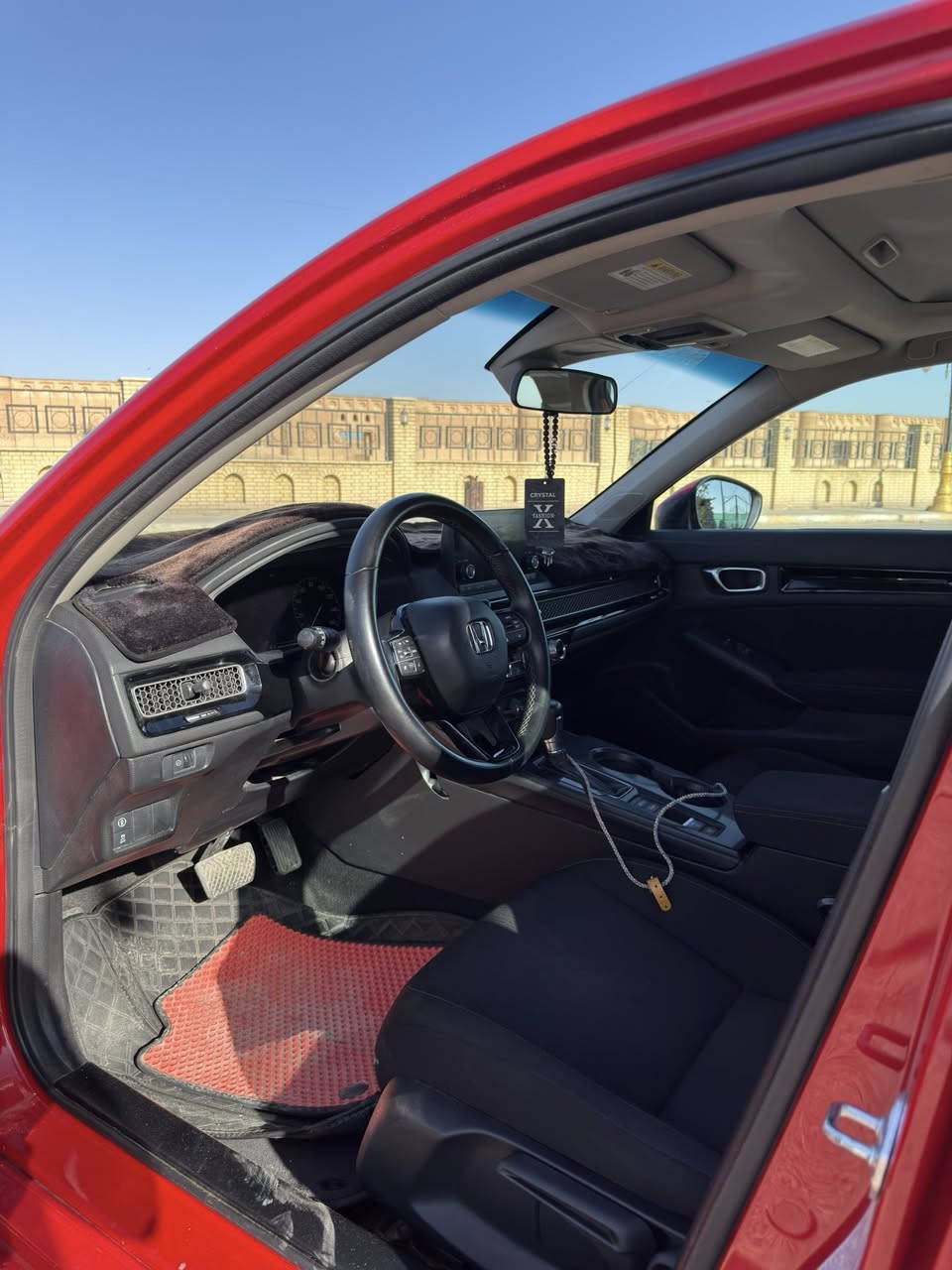 للبيع هوندا سيفيك EX 2023 تيربو
• وارد كندا
• فئة EX الأصلية (1.5 Turbo)
• محرك 180 حصان
• قير CVT أوتوماتيك
• ممشى 46 ألف كم
• لون أحمر
• داخلية أسود قماش
• تدفئه مقاعد 
• فتحة سقف كهربائية
• بصمة وتشغيل بدون مفتاح
• تشغيل عن بعد
• شاشة + Apple CarPlay و Android Auto
• كاميرا خلفية
• رادار ومثبت سرعة ذكي
• نظام المحافظة على المسار
• قيادة شبه ذاتيه 
• فرملة طوارئ أوتوماتيكية
• إضاءة LED
• جنوط 17 إنج
• قياس الإطارات 215/50R17

السيارة وارد كندا استعمال شخصي. حادثها أمريكي ومثبت بالتاريخ، ولا يوجد أي حادث داخل العراق. الإيربكات مرجعه سيستم، رقم الشاصي آخر صوره .

• رقم بغداد
• السياره بسمي تحويل مباشر بنفس اليوم أو خلال 24 ساعة

موقع السيارة: صلاح الدين / سامراء

السعر: 14,000 دولار (140 ورقة) قابل للتفاوض 

للاستفسار مراسلة الخاص أو الاتصال ***********
