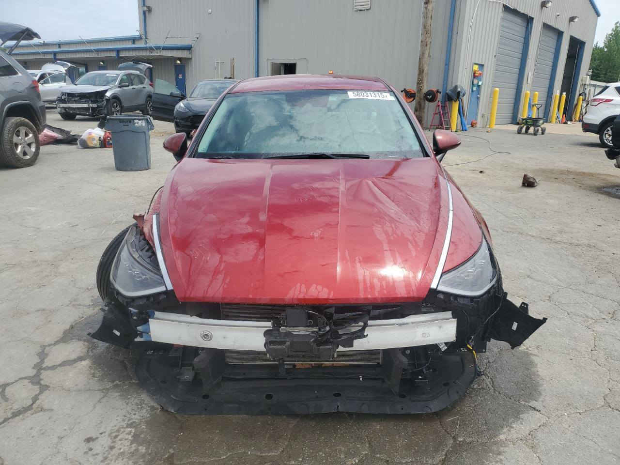 سوناتا 2023 مكينه المرغوبه 2500 تنفس طبيعي سيارة بدون حادث بدون ارباك فالته القمه وماذيه الجاملغ الباقي كله مكفول عدا كلير من امريكا بيها بنيد وبابين يعني الكلير تكدر تشيله دخول جديد حتى هزه بيها تريد تحويل تريد وكاله رقم اربيل مستعجل ع البيع السعر 167 بيها مجال العنوان البصره الجمعيات 
مواصفات السيارة فول عدا الفتحه CL
كشنات تدفئه بصمه وضعيات قياده رادار حساسات اوتو هولد تبريد قطعتين ثلج بعد بيها هواي مواصفات 
فقط اتصال *********** البصرة, العراق
