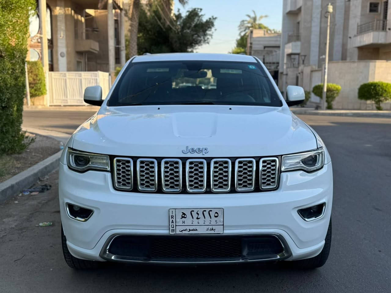 *********** جديده جدااً 
جيب لاريدو 2017 امريكي صبغ جاملغ امامي سونار موجود 
فول عده فتحه 
شاشه وكامره
تبريد قطعتين
فول تحكمات سترين 
ماشيه  تقريبا  ٧٠ ميل 
شفتات
حساسات خلفيه
رادار  خلفي  
كير ومحرك نضيفات
لد امامي خلفي
غرفتها جديده
تخم تاير جديد
صدرها جديد امامي خلفي 
مابيها نقص سياره جاهزه 
تحويل ثاني يوم
العنوان الاعظميه
السعر  مناسب 
اتصال فقط مكلف بالنشر واتس اب 
***********
