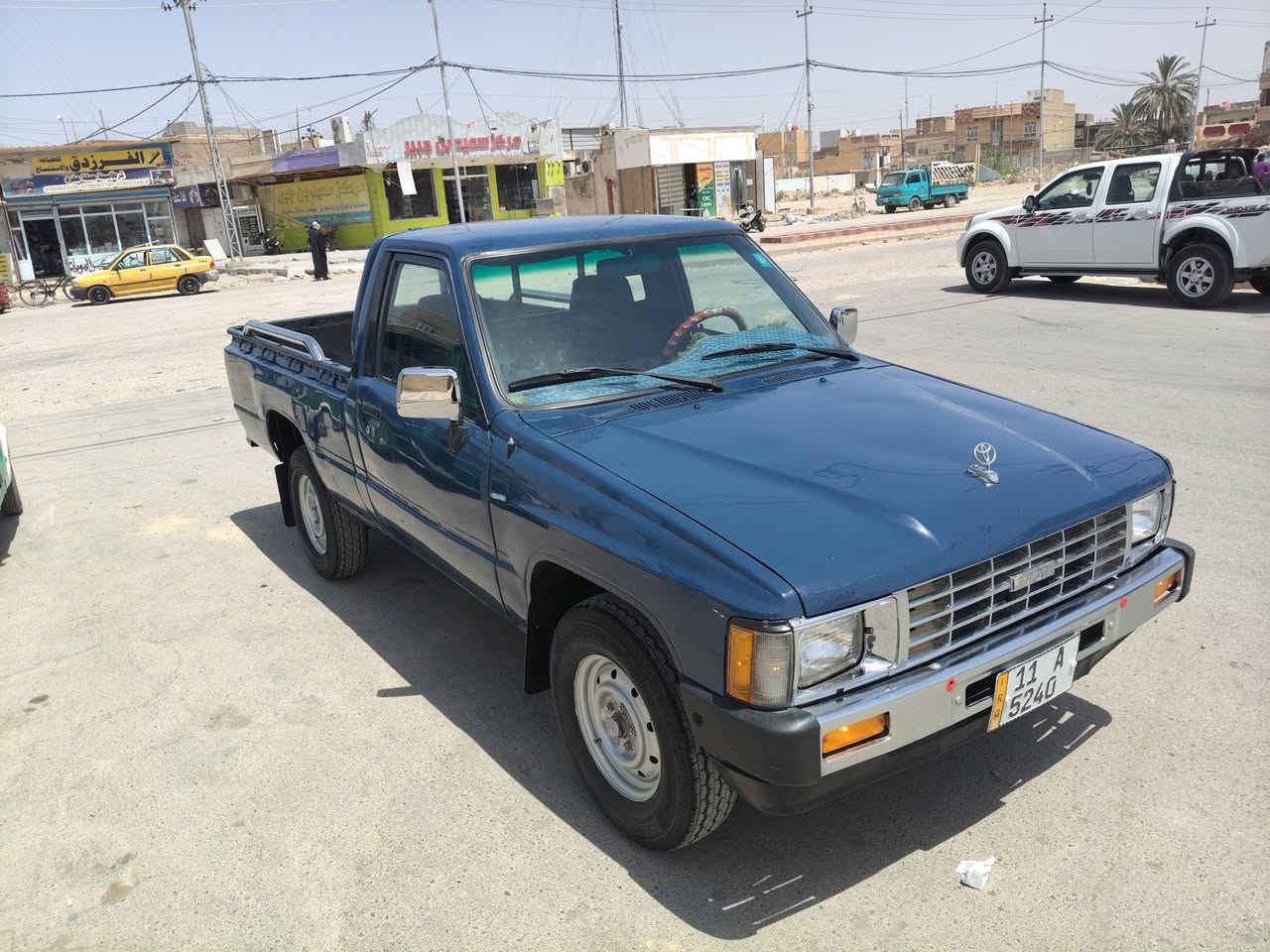 مكلف بل نشر
تيوتا 1985 
رقم بغداد نكليزي سنويه 31 بسمي تحويل مباشر  هزه جديدة 26
تخم تاير جديد 
صدر جديد 
مكينه ثري واي مكفوله كفاله 
كير 5 نمر 
كهربائيات كلوب ماطافي بيها 
سياره بلاديه كلش مصبوغه اثر جراد شرط 
شاصي كفاله 
غرفه كلها جديدة وشغل درجه اولا شرط 
فقط بيع 
كوت قضاء الحي 
سعرها 50 وبيها مجال شي قليل 
***********
