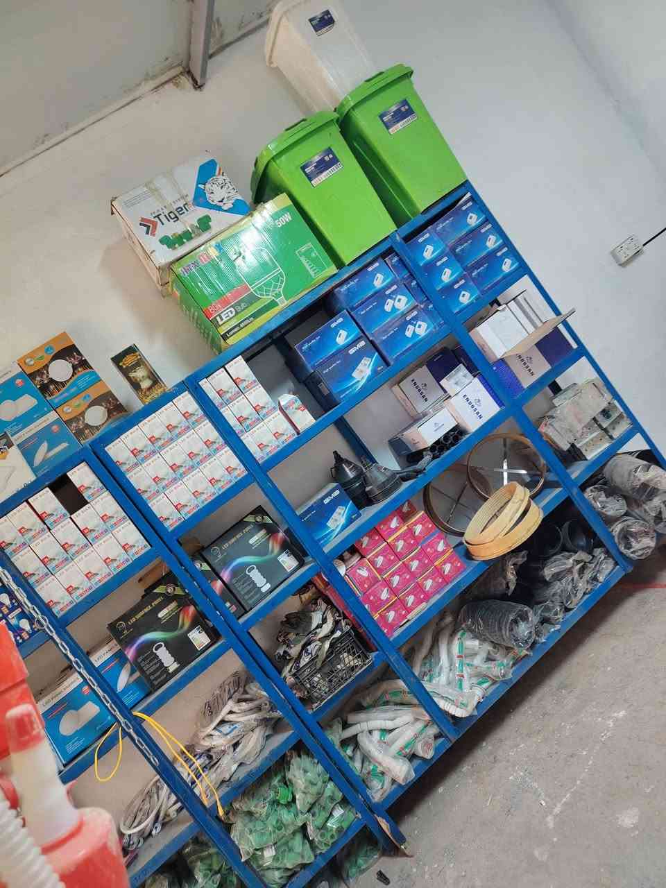 للبيع مستعجل عدم التفرق الأسعار ب الفيديو
مكاني بغداد جسر دياله الجديد ***********
