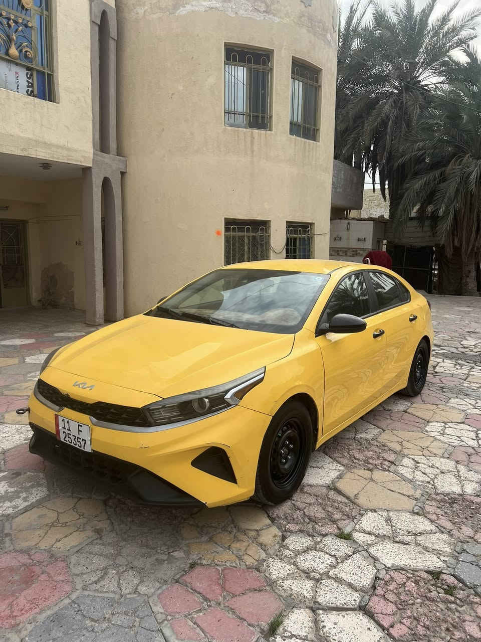 يا الله سلام عليكم فورتي مديل ٢٠٢٢موصفات نص فول السياره الله شاهد ما مصعد بيه عبري سعرهه ١٣٥وبيهه مجال بيهه منضومه غاز ومدوشمه عام تخم تاير جواهه باتر جديد يعني السياره جاهز كبل للشارع كيرهه سيفيتي مكانهه بغداد بسمي الساره تحول ثاني يوم***********السياره ماشيه ٧٠مايل
