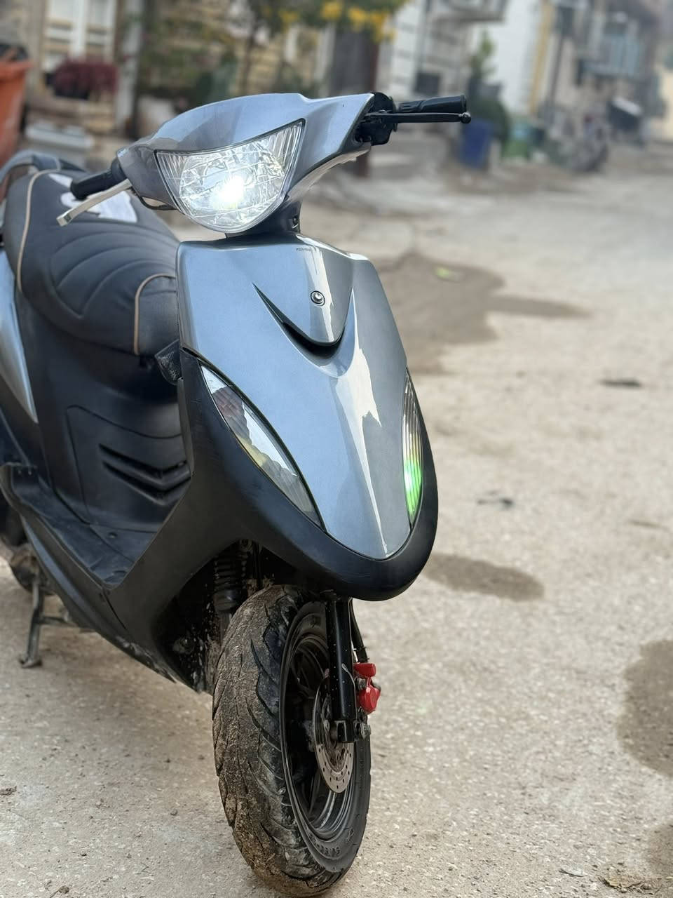 دراجة ماكس اي نقص مابيهة  كلة شغال تجي وتفحص بيدك مال مستعجل 7500بيهة مجال حك الجيتك***********
