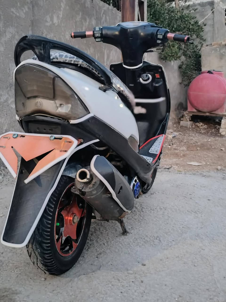 دراجة ماكس عدلة بوشة (49)
دراجة كلشي شغال بيها سلف هندر كلجات جدد لا تنقيص ولا تبخير شلعة فول الكفر ختم واحد  (#مكان_دوانية_قضاءشامية)
سعر خاص ***********
