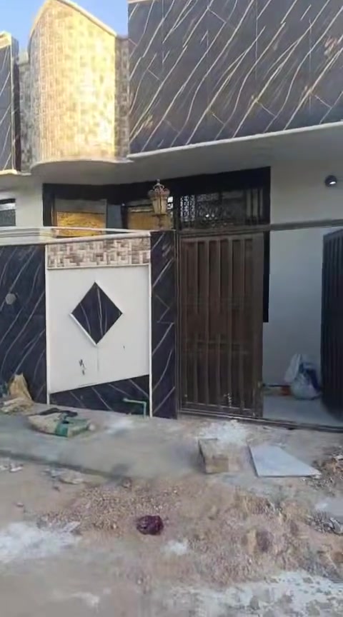 بيت المساحه ١٠٠ متر بناء حديث طابوك الموقع سيد اسماعيل مجمع الزهراء
السبع 80.مليون     وبي مجال قليل/*********** /***********

