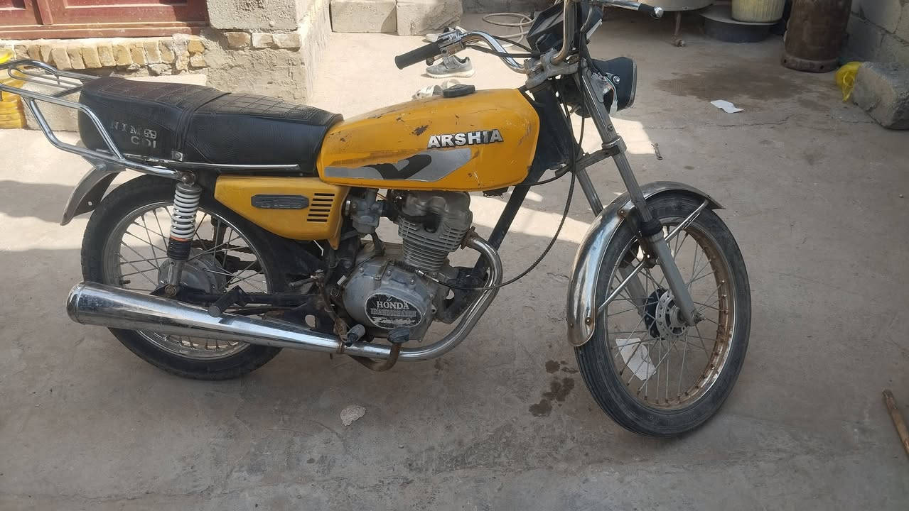 السلام عليكم دراجه اربعه كير اوراق اصولي 
مو استنساخ 
اصوليه 
باقي التفاصيل اتصل وبيك خير وتدلل
***********
