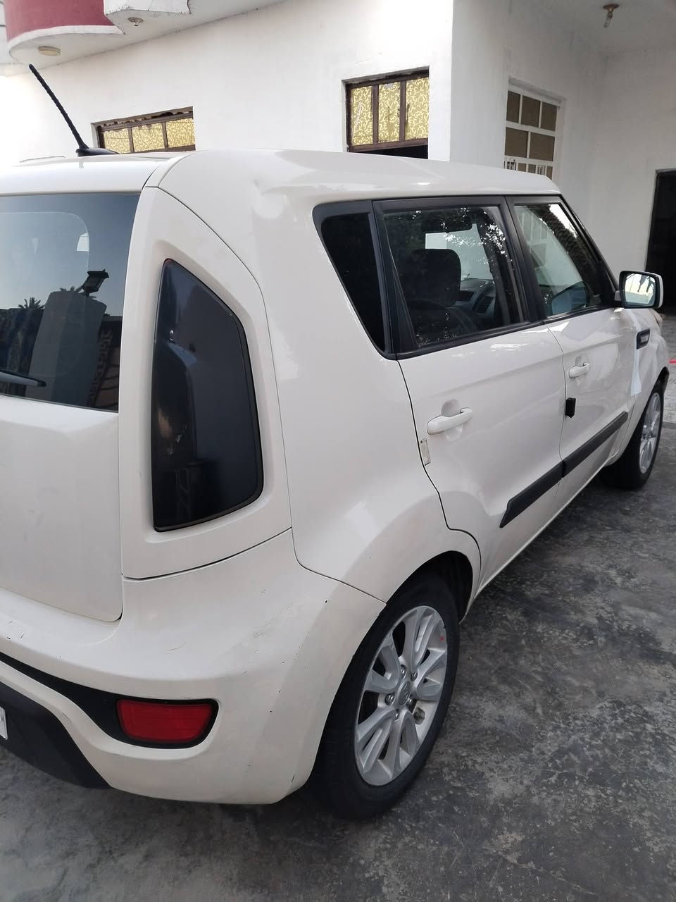 السلام عليكم صول موديل  12 جاهزه مكينه وكير مكفول تبريد ثلج بيهه جاملغ حادث أمريكي بدون داخل تخم تاير جديد مكان بابل مشروع المسيب رقم بابل انكليزي لاستفسار اتصال ع الرقم *********** السعر 100 وبيهه مجال
