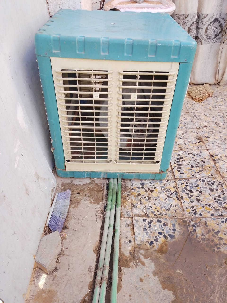 سلام عليكم مبرده نضيفه للبيع شغاله عل فحص ب75ويه مجال رقم ***********
