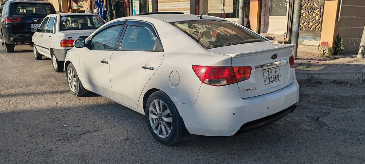 للبيع سيراتو 2013 فول رقم كربلاء انكليزي بأسمي بيه جاملغ خلف السايق ونص الباب الخلفي اي استفسار اتصل *********** كربلاء, العراق
