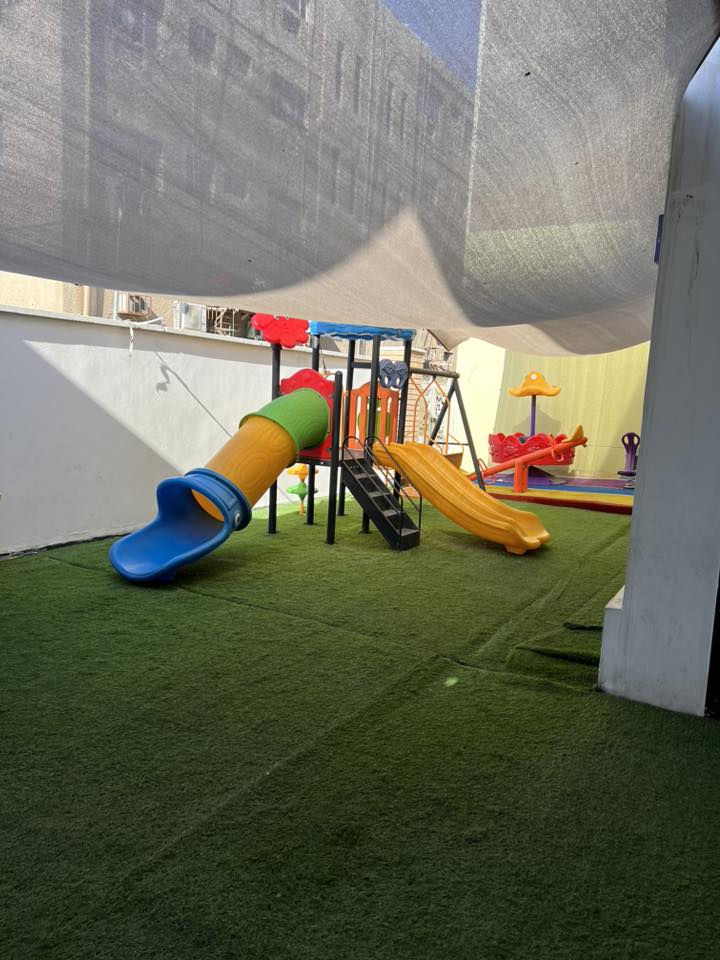 روضه جاهزه للبيع
المساحه 275

طلاب تقريبا 30 لان مفتوحه جديد. 

تحتوي روضه وحضانه وصف خاص 

موقعها بغداد الغدير خدمي الغدير عالشارع مقابل مركز شرطه بغداد الجديده // الكهرباء مشمولين بالخصخصه 

الاجازه قيد الانجاز// الروضه كامله من كلشي سستم صوت بكل الصفوف سبالت جديده  عدد 5 كاميرات بكل الصفوف والسطح والشارع مناقصها اي شي 

سبب البيع عدم التفرغ ***********
