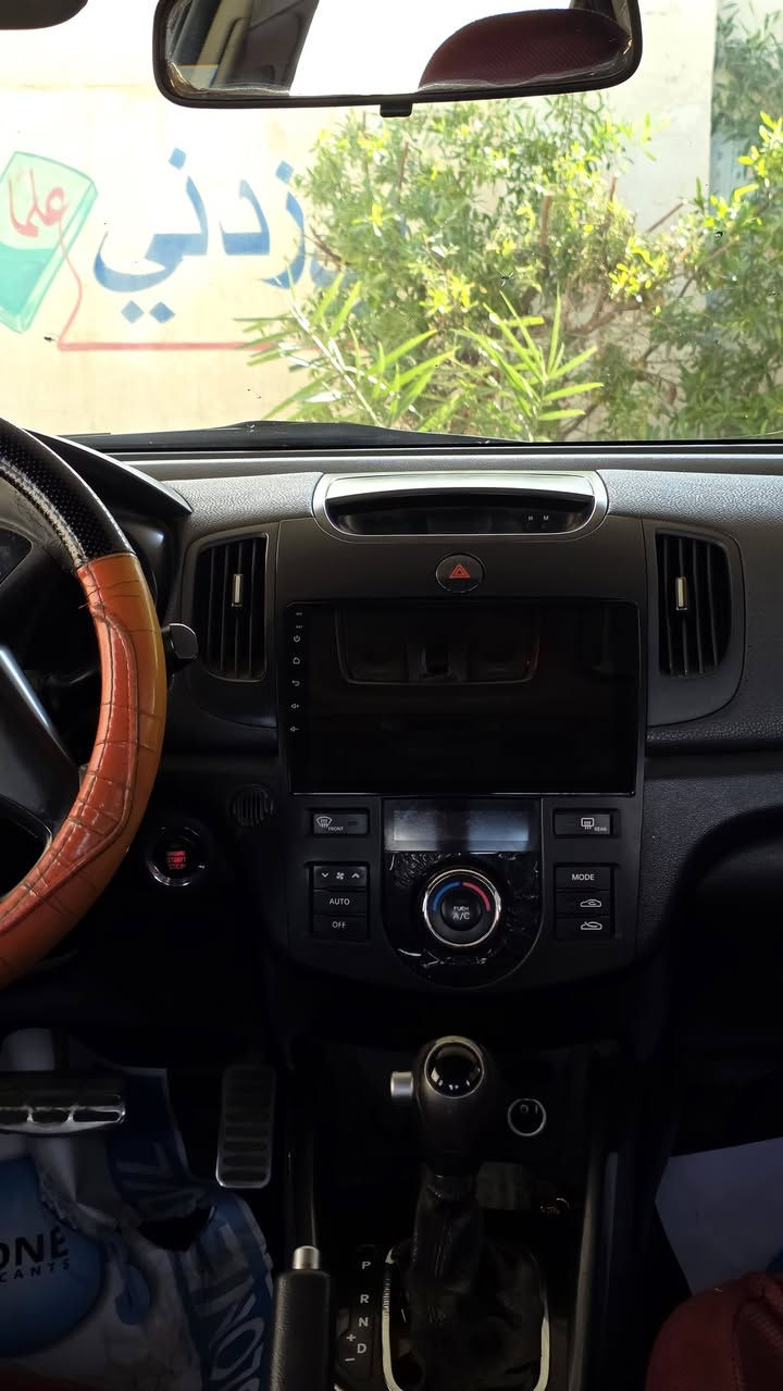 🚗 كيا سيراتو 2012 خليجي – فول مواصفات
📍 رقم بغداد الجديد

المميزات:
✔️ فتحة سقف
✔️ بصمة تشغيل
✔️ شفتات ستيرن
✔️ مرايا شفط + إشارات بالمرايا
✔️ مرايا كهرباء
✔️ حساسات
✔️ يدات نيكل
✔️ 5 ويل كب

الحالة الفنية:
🔧 مكينة كير سليم 100%
🔧 صدر جديد
🔧 تايرات جديدة
🔧 منظومة غاز جديدة

الملاحظات :

ضربة خفيفة بالجاملغ الخلفي ومصبوغ

الجنطة والباب توحيد لون 
 البنيد والجاملغ كلير فقط
الايرباك سليم
السونار موجود

🚘 السيارة جاهزة وما بيها أي نقص

💰 السعر: 88   

📍 الموقع: بغداد – الغزالية
📞 للاستفسار: ***********
