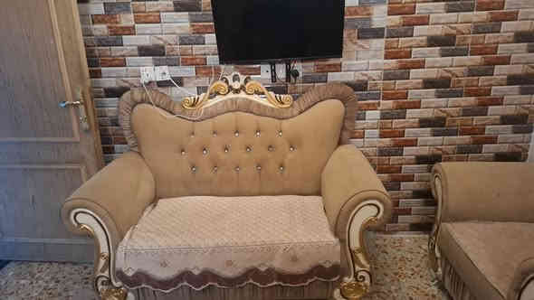 السلام عليكم عندي تخم كامل عشر مقاعد السعر 400 وبي مجال بسيط المكان بغداد الغزاليه ***********
