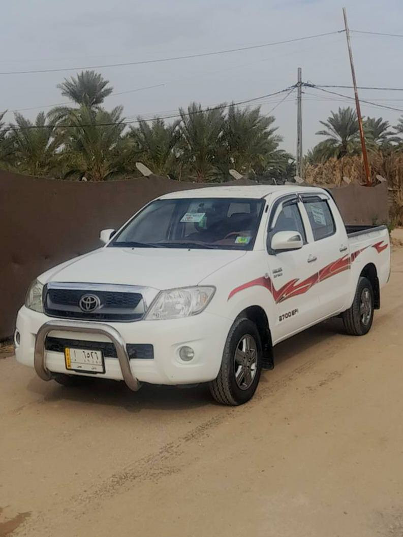 سلام عليكم سياره تيوتا موديل  2011    للبيع سعود شاصي 19 السعر 170وبيه مجال على البلاد من محرك من كير من صبغ كفاله مكان السياره بابل والاتصال على هاذه الرقم ***********  ***********
