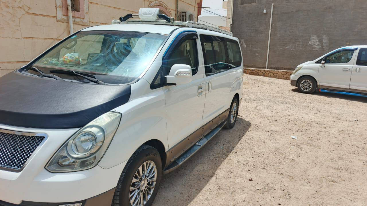 سياره للبيع 2009 چملق خلفي وشبرمن باب سلايت جوه الباب صدر تكحيله شبر تخم تاير صدر جديد محرك جديد لاستفسار على الرقم *********** ا
