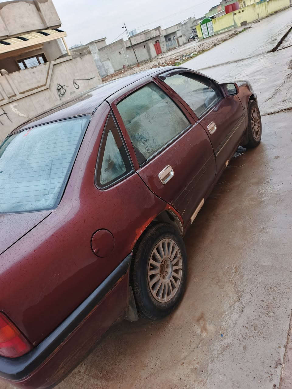 سياره حجم 18 موديل 92 محرك كير شرط شرط التحويلا لسعر 42 و مجال رقم تلفون *********** مكان موصل الساده البعويزه
