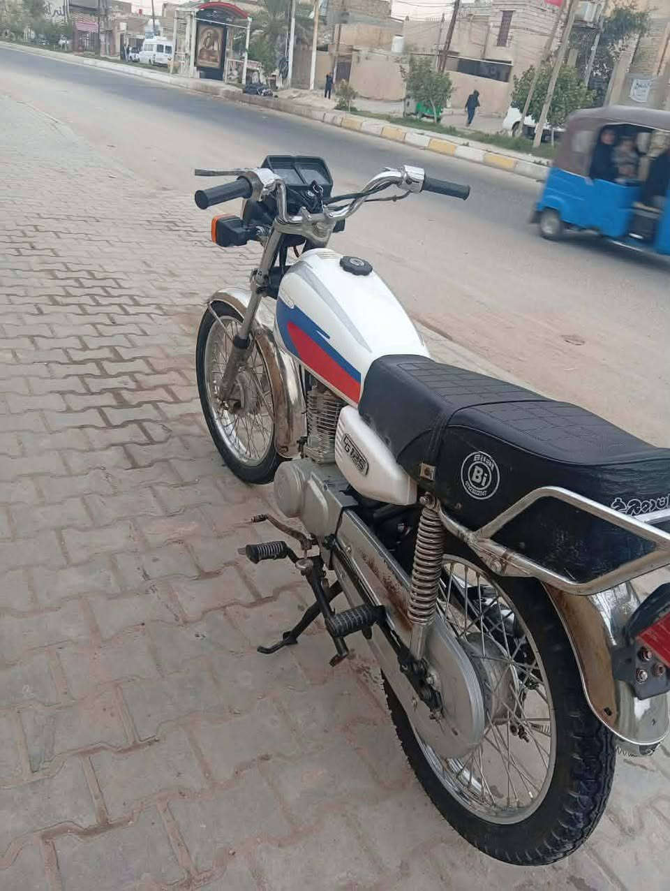 دراجه للبيع اربعه كير أوراق اصوليه موديل 15 درجه حلوه كربلاء العامل
سعر 425 وبيه مجال رقم الهاتف ***********
