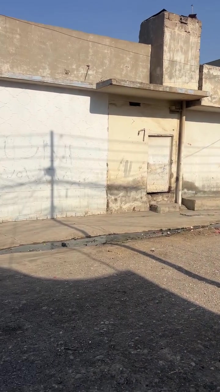 بيت للبيع في حي الكرامه المساحه 200 م سند 2026 الموقع خلف ياسين ابو الشربت
***********
