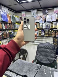 للبيع فقط   15 برو ماكس  جهاز نظيف وشرط ما مفتوح وحاسبة نورمال بدون غر...