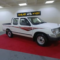 نيسان سترادا • ٢٠٠٢ • مزاد