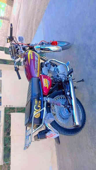 سلام عليكم شباب دراجه للبيع تايكر موديل 24شرط نظافه ما مفتوحه اوراق مابيه فقط مكاتبه دراجه اخت زيرو ونظافه كدام العين 
مكان دراجه دجيل مكلف بل نشر رقم صاحب دراجه ***********
السعر 725 وبيه مجال قليل للشراي
