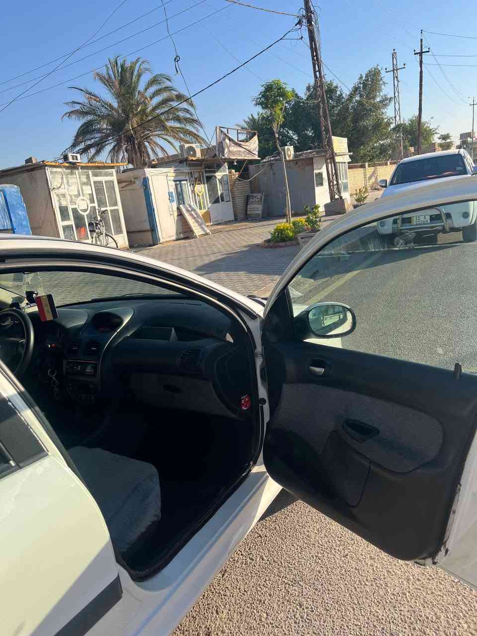 السلام عليكم
للبيع مستعجل 
بيجو  206 بلاديه بدون صبغ 
مكينه كير كفاله ع الفحص شادهن جديد 
كلج جديد  صدر امامي جديد خلفي  جديد
تبريد ثلج شرط   تخم تاير جديد  هستوني شاده كهربائيات كلها شغاله   دواخلها نضيفه بدون كسر وهل سوالف شادلها تلبيسات  السياره ماعوزها شي جاهزه او مراوس حسب القناعه   للاستفسار الشراي يتصل وبي خير ويتدلل ***********  او ***********
