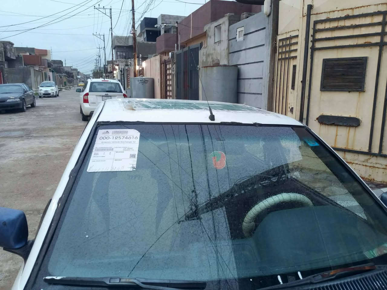 السلام عليكم 
سيارة فورد / ايسكورت 
صاعدة هزة وباقية فقط على بصمة الشرعي وتسليم الارقام 
كابون بانزين ما بيها بعد تسليم الارقام تسجل على كابون 
كير ومحرك ما بيهم شي 
تخم حدادية وسط / تايرات وسط 
داخل مثل ما موضح بالصور والفديو 
الجام كله سليم ما بيهم كلشي لا فطر ولا كسر 
لمعرفة السعر الاتصال على الرقم 
*********** 
***********
