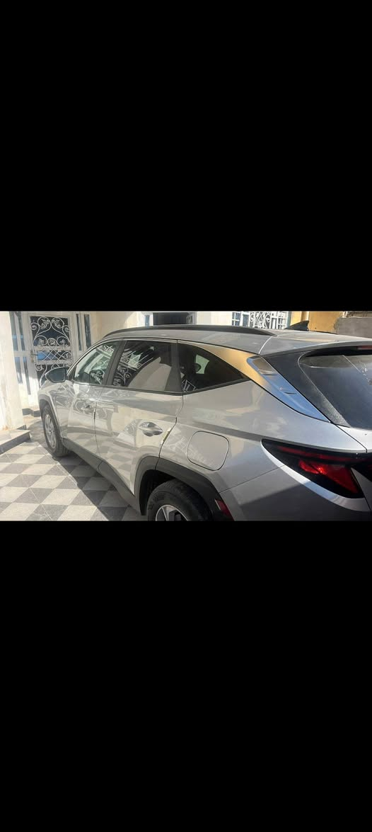 السلام عليكم من بعد اذن الدمن هونداي توسان موديل٢٤ تقرير 15٪         السياره فول عد   الفتحه شنو بالك مواصفات بيهه تبريد قطعتين جنطه كهرباه تحديد مسار رادارات أمامي خلفي جانبي كامره دواره كشنات تدفه تشغيل عن بعد السياره كفاله عامه من كولشي بارد صبغ تبديل السياره بدون لوحات تترقم جميع المحافظات السعر ١٧٨ وبيهه مجال  ماشيه ٣٥ الف مكان السياره بابل اسكندريه ***********                   ***********
