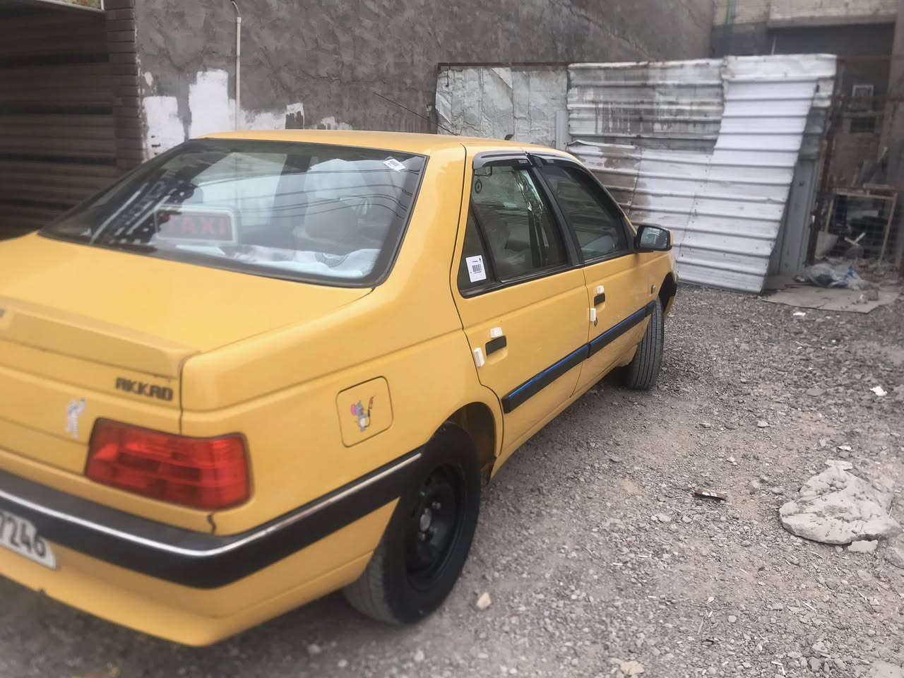 بيجو لميس ٢٠١٦ سياره كلش حلوه بيهه صبغ بل باب السايق شبر بس سياره حلوه مكفوله محرك وكير بغداد الجديده *********** السعر ٤٣ وبيهه مجال قليل
