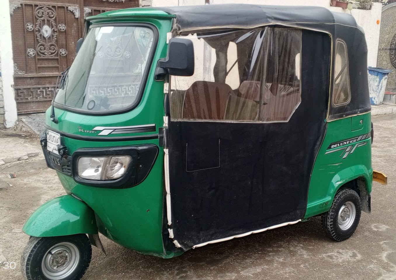 تكتك تي في اس للبيع موديل 2022 شهر 12 رقم وسنويه بغداد 
المكان بغداد مدينة الصدر 
للستفسار ***********
