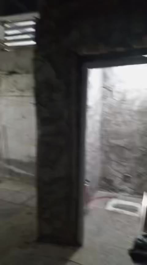 دار ١٠٠م للبيع الواجهه٥م والنزال ١٥ جاهز للسكن الكوفه حي الصدر الثالث الطابو زراعي سند ٢٥ مكلف بالنشر الاتصال على الرقم ***********مع عرصة زراعي ١٠٠م الواجهه ٥ والنزال ١٥ م شارع المطار شارع السيد عقيل الياسري ثاني قطعه عن ركن الشارع  إقرار محكمه مع الدار أعلاه  ثاني يوم من تاريخ البيع
