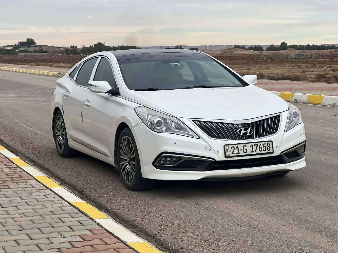 هونداي ازيرا 2014 خليجي للبيع
فول مواصفات معروفة 
بانوراما بصمه تشغيل وبصمه ابواب وصندوق 
كشنات جلد شاشه قطعتين تبريد بردات ابواب
وبرده خلفيه كهرباء ويا الكير 
سياره مكفولة من دعاميه للدعاميه لا صبغ لا بارد لا تبديل 
مكينه 3000 ✈️ شرط برغي ما مفتوح 
ماشيه 86 حقيقي 
رقم سليمانيه الجديد بسمي سنويه وهزه كله جديد بسمي
سعر السياره 152 وبي مجال 

مكان السياره ديالى ـــ خانقين 
اني مكلف بالنشر فقط الشراي يتصل على صاحبها 👇
                                                         ***********
