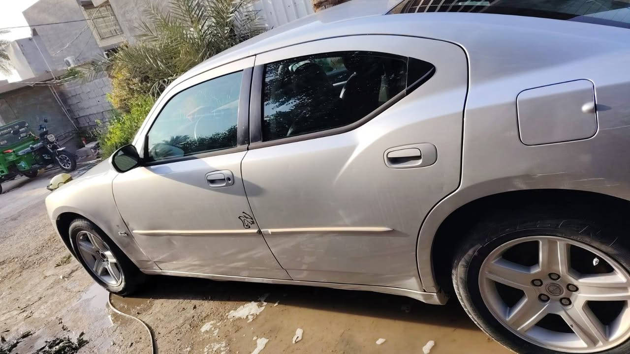 السلام عليكم شباب جارجر 2010 SXT 
اخت المكفوله ضررها فقط دعاميه اماميه وكنر الدعاميه الايسر اربع اصابع ماعابر على الجسر ابد وبافي السياره مكفوله شاصي ولغد وايرباك ولتبديل من الضربه ولصبغ وسونار موجود بلمنشور ...
تحكمات نظام قياده ثلاث
وضعيات ايكو وعادي وسبورت 
السياره ماشيه 189حقيقي 
تبريد تدفئة كهربائيات مسجل شاشا بلادي
مي جديد
 منضومه وقود جديده ماتصرف عليها ربع
السعر 107 وبيها مجال جدا قليل
مكان السياره بغداد ابوغريب
رقم الهاتف ***********
متواجد واتساب فقط
