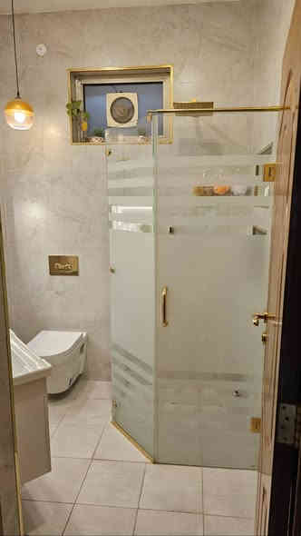 المساحات الصغيرة في البناء، وخصوصًا الحمّامات، تحتاج إلى ذوق هندسي مختلف ولمسات دقيقة…
فالتصميم الجيد قادر على تحويل المساحات المحدودة إلى أماكن فاخرة ومريحة وعملية في آنٍ واحد.

نحن في مكتب التجمع للتعهدات الهندسية
نقدّم لكم حلولًا هندسية مدروسة وتصاميم عصرية تُناسب كل المساحات وتلبّي أعلى معايير الجودة.

 الحلة – شارع مركز شرطة الفيحاء، مقابل دائرة الإحصاء
 ***********
 م. وائل علوش
