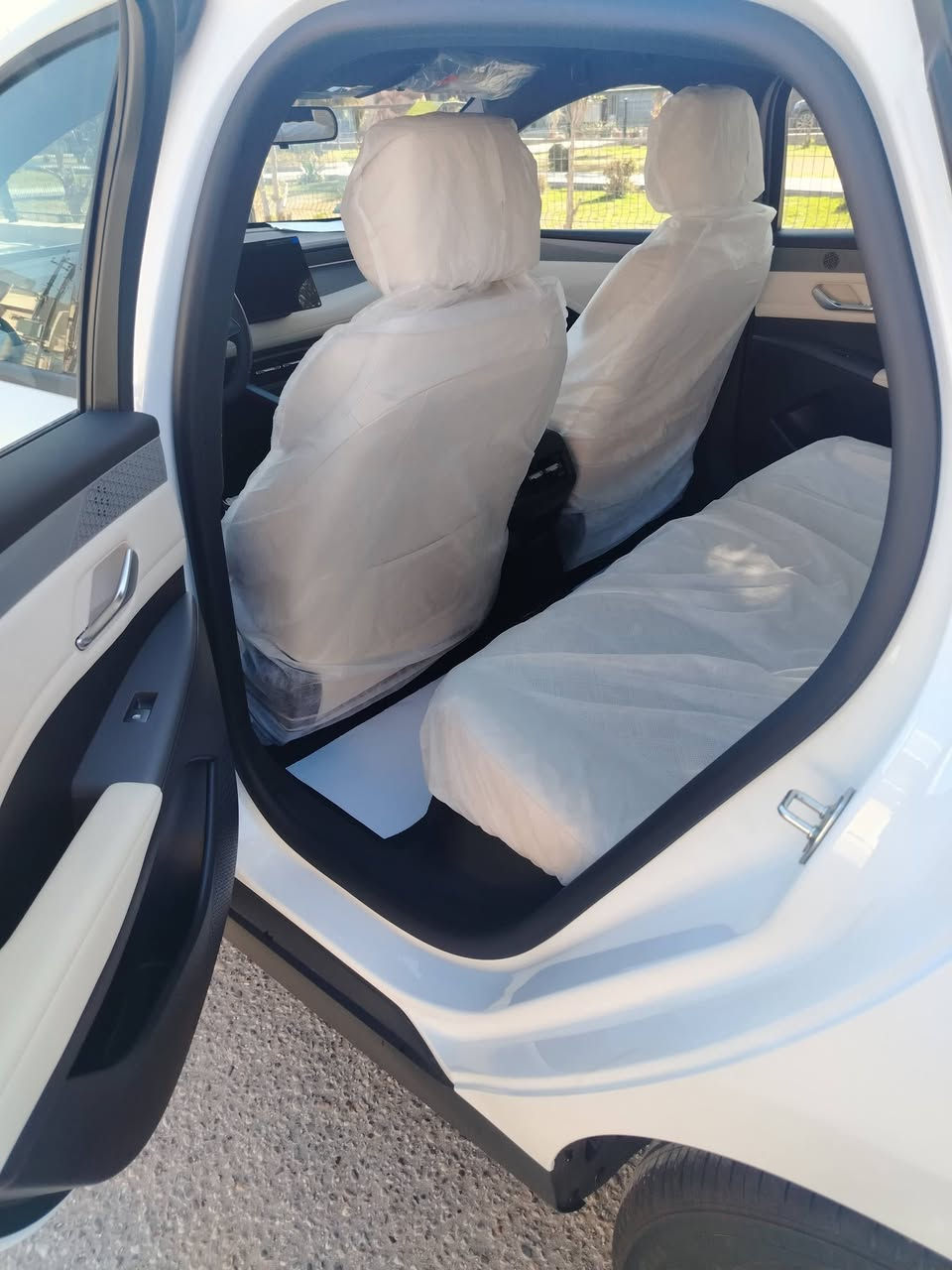 السلام عليكم
كن بلاس 2025 زيرووو صفر km
رقم بغداد سنوية بأسمي
لون ابيض وداخل ابيض ملكي
السيارة كفالة عامة بعدها بنايلون الشركة

🔸 ملحقاتها كاملة 🔸

بصمة . كارت . شاحن اصلي . ارضيات اصلي
فوم اطارات . مثلث . وماسحات طوارئ

العنوان بغداد السيدية 📍
للاستفسار ☎️
***********
السعر 19 مليون قفل سعر نهائي
