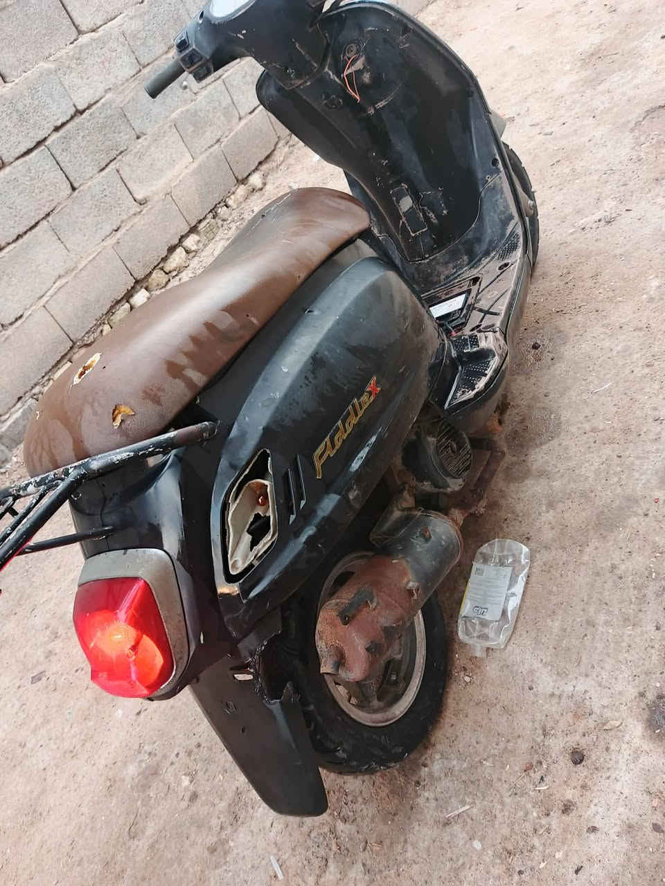 دراجه سيام 2013للبيع شغاله من الطول للطول سلف هورن لايت اشاير اومراوس بفراشه وسعرها خاص


**إذا كنت صاحب هذا الإعلان وتريد حذفه لأي سبب، رجاءا أرسل رسالة إلى الدعم الفني**