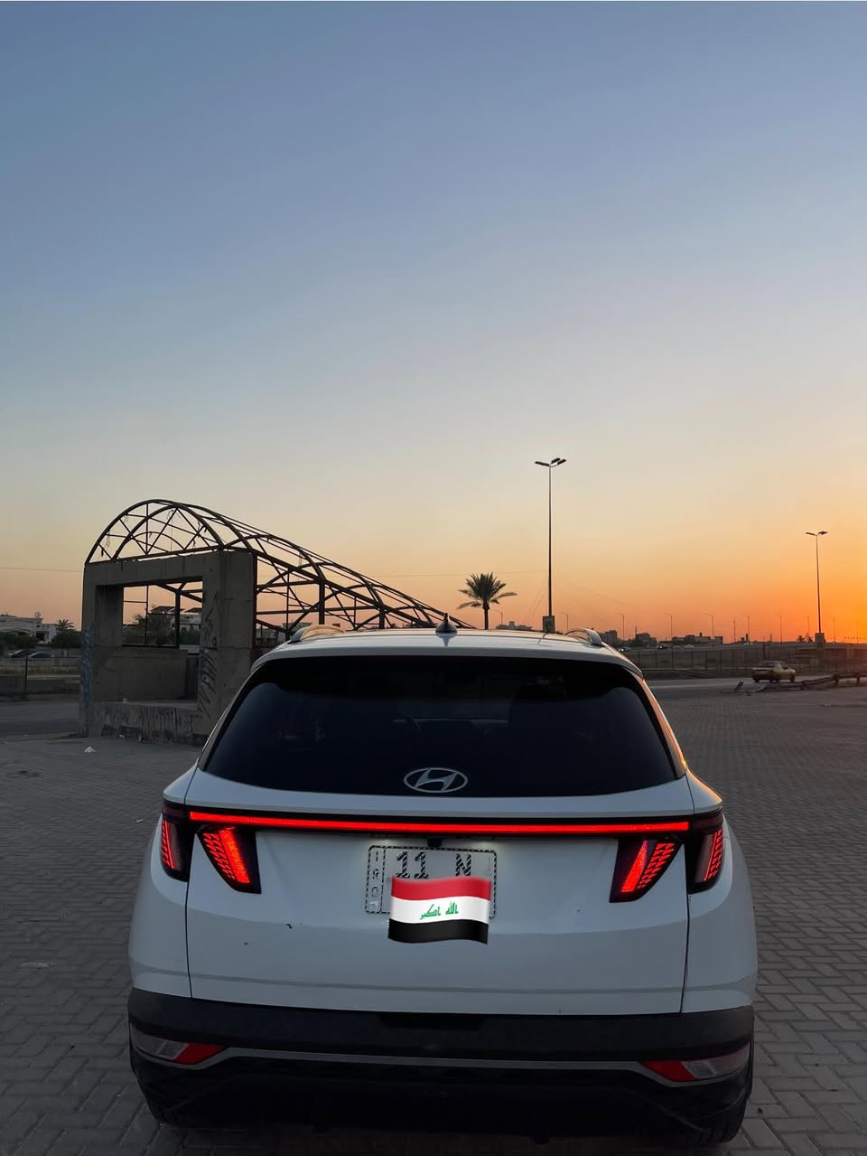 السلام عليكم
توسان وارد امريكي الضرر فقط دعاميه خلفيه 
موديل 2022 هايبر 1.6T
المواصفات فول تدفئ كشنات رادار امامي نقاط عمياء
بنوراما قياده ذاتيه تحديد مسار جنطه كهرباء ترحيب عند القتراب 4 انضمه قياده وباقي المواصفات معروفه 
السعر 195وبيها مجال 
المكان بغداد 
الرقم ***********

