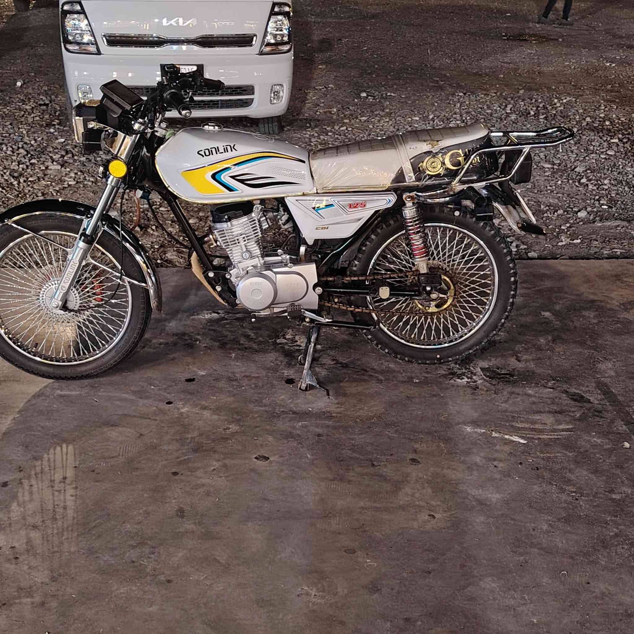 سلام عليكم تايكر سونك موديل 25 طالعه بشهر ال 11 دراجه نضيفه نقصه صينيه مالت زنجيل و شاشاه بيه كطع واير بس هيه تشتغل و محرك الدراجه 125cc بيه ضمان 6 اشهر و اوراق بغداد وارقه واحده كارتونيه سعره 790 بيه مجال عنواني واسط العزيزيه متواجد خاص او اتصال  ***********
