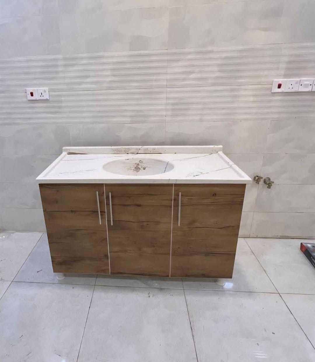 عروض السعر فقط 250 الف 
كاونتر MDF خشب مترين ارضي وملحق مع سنك متر و20 مرمر .

#خصم بالاسعار لفتره محدودة 
الاستلام على الفحص

يوصل الطلب مطابق للصورة والمواصفات  100% بدون ضرر او خلاف

للمزيد من الاستفسار والحجز مراسلة الصفحة خاص 

https://www.facebook.com/share/1CJdmQyads/


**إذا كنت صاحب هذا الإعلان وتريد حذفه لأي سبب، رجاءا أرسل رسالة إلى الدعم الفني**