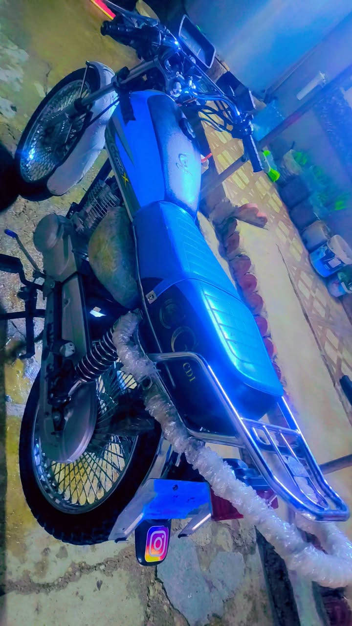 دراجه للبيع سونيك موديل 23 السع 600 وبيها مجال والشراي خابر ***********
