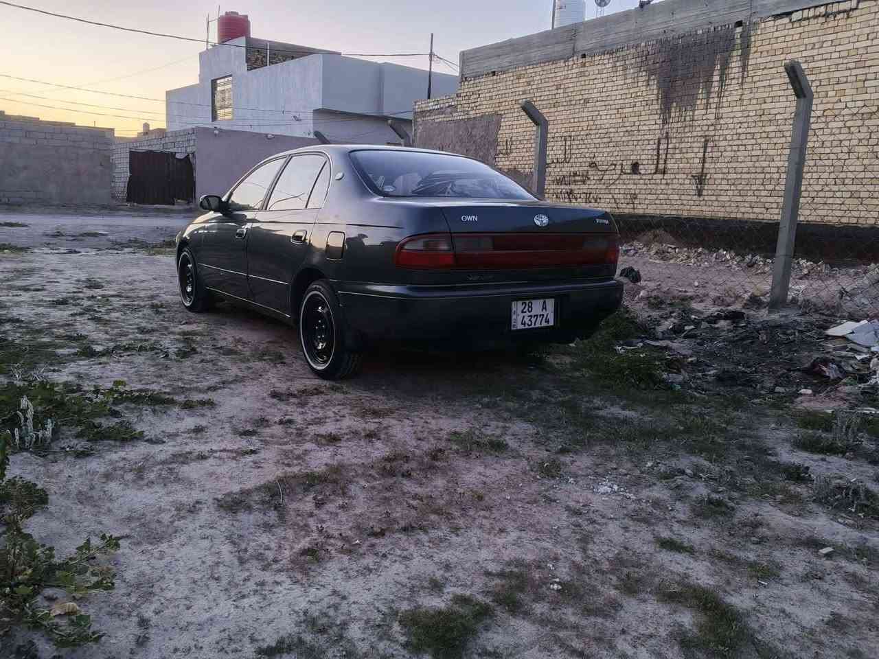 سلام عليكم. كرونه نفخ البيع مديل 92 رقم نجف دولي. سنويه ال 28. سياره مكفوله  من ضربه صوليات وعيب شرعي. مصبوغه الجماليه فقط. سوناره موجود. مكينه وكير جديد تبريد شغال كهربائيات كله شغاله تخم تايرات جديد حداديه 70٪.   السعر 55 بيه مجال. مكان السياره نجف  ستفسار أكثر هاذه رقمي ***********.
