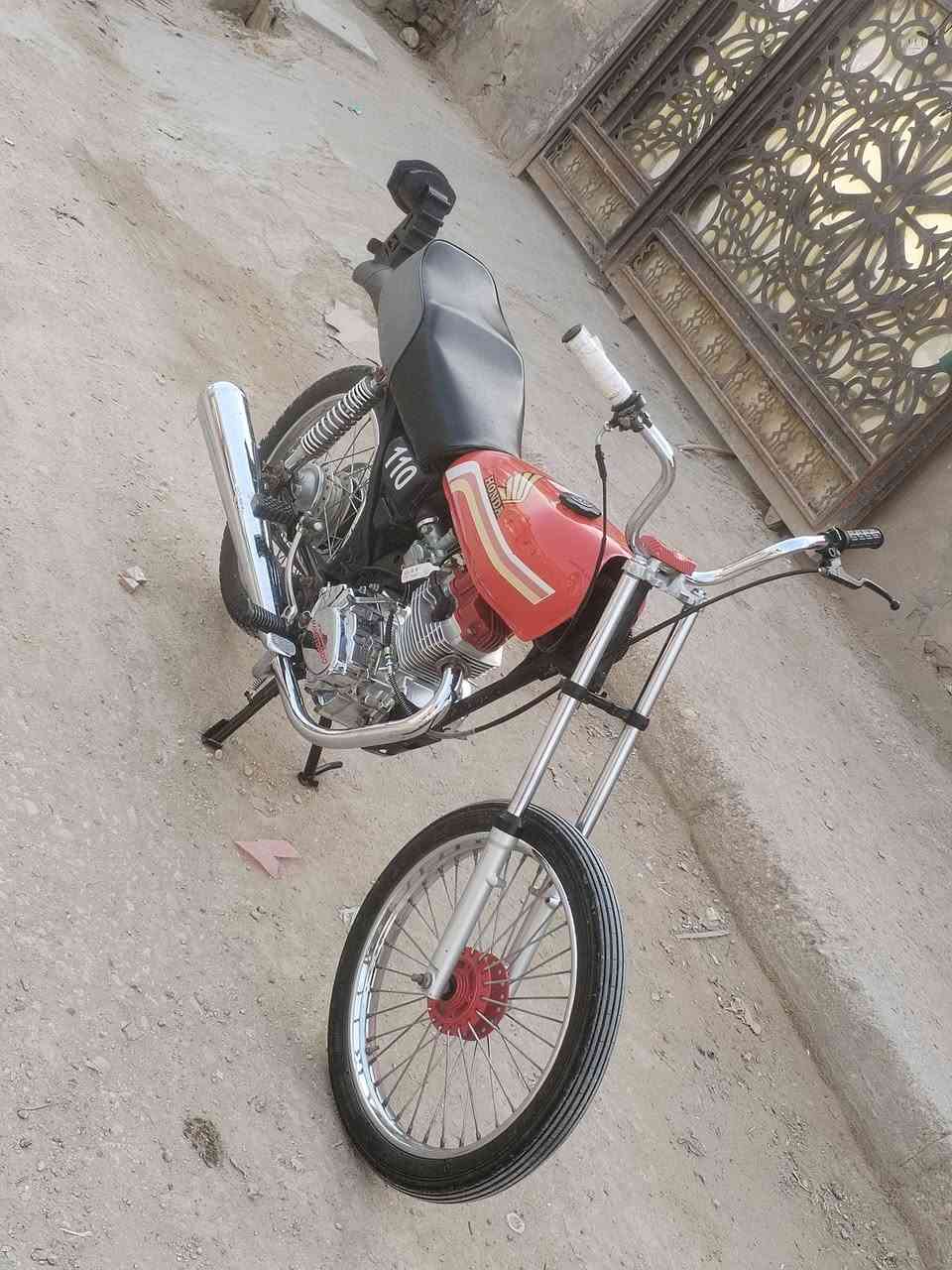 يابه نامه تيربو مديل 25 (كلك) مكينه مامفتوحه دراجه مانقصه شي شرط شلعه ومعدل 550والشراي ينتصل ويدلل ***********
