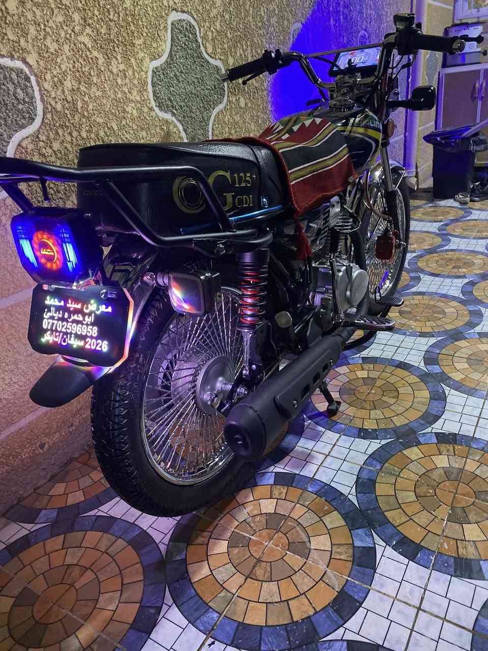 سلام عليكم تايكر للبيع موديل 26 كفاله عامه زيرو الدراجه طالعه عل شارع 2/10 يعني صارله 10 ايام سويجات 2 كامله من اي نقص شراي اتصل وادلل مكاني بعقوبه بهرز ***********
