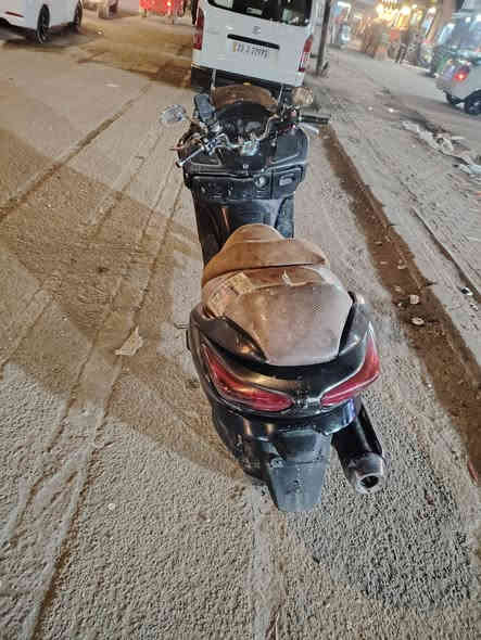 سلام عليكم من ارخص الدمن دراجة فورزة بصمة محرك خير من لله لا تنقيص ولا تبخير كهربيات كلهة شغالة لابت زنون اصلي كفرات يحتاج شوية ترتيب دراجة نكرة بكل وقت ونقص ستان تعليك سعر كلش مناسب 500الف مكاني شعب حي بساتين ***********
