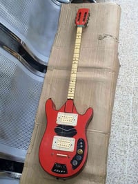 كيتار شرقي • كهربائي • موصل الجانب الايسر