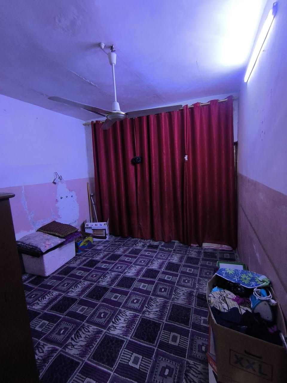 السلام عليكم بيت للبيع المساحه 100م بناء بلوك سقف عماده العنوان شارع المدرسه الدينيه قرب العماره الخشب السعر المطلوب50بي مجال تفاصيل اكثر اتصل ***********
