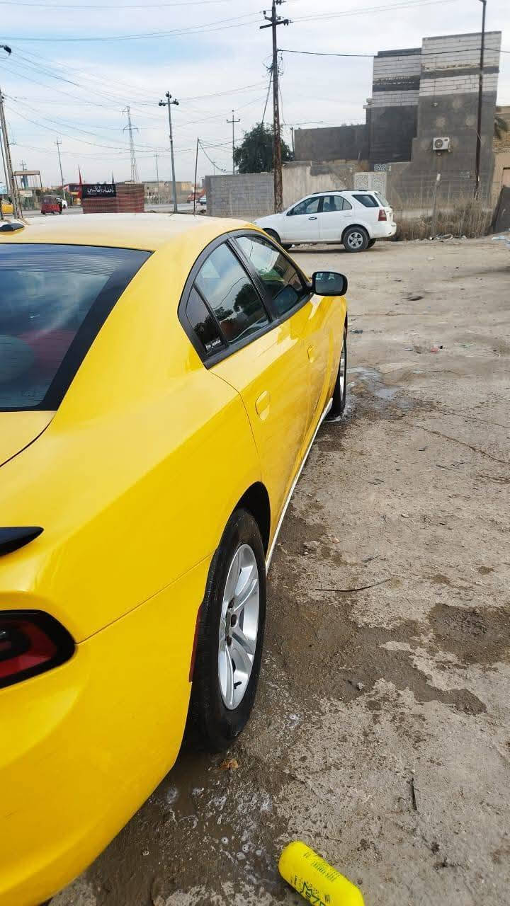 *جارجر للبيع اصل 2019 مرمزه
 2023 (بدون معاملة) 
*حادث السياره جاملغ وبنيد وبدنه بدون دواخل 
*السياره وارد گندي 
* كير ومكينه كفاله عامه ترايك من البصره الـ اربيل
*رقم بصره السياره باسمي 
* تخم تاير، تبريد ثلج❄
*حداديه اماميه وخلفيه جديده
* خط 🚗 كربلاء،ذي قار سوق الشيوخ
* غرفه السياره جديدة  
*السعر 170  وبيها مجال
* اي استفسار اتصل بالرقم:***********
*عنوان السياره ذي قار سوق الشيوخ.
